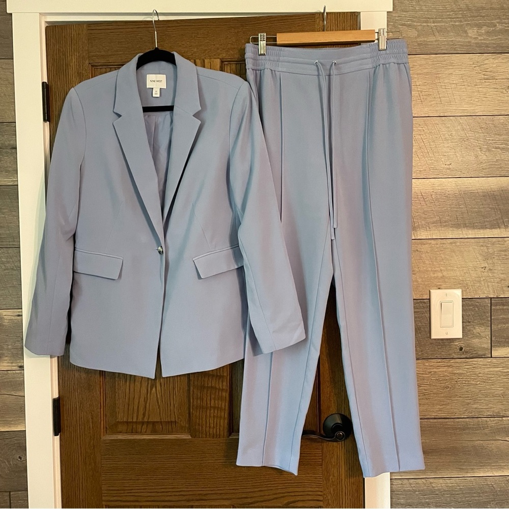Nine West Suit Size 10, Nine West One-Button Longline Blazer and Pants Set